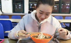 福建兄妹吃瓜网红是谁,揭秘网络红人的瓜田传奇