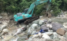 彭州未撤离游客被卷入山洪,未撤离游客不幸遇难，紧急救援行动展开